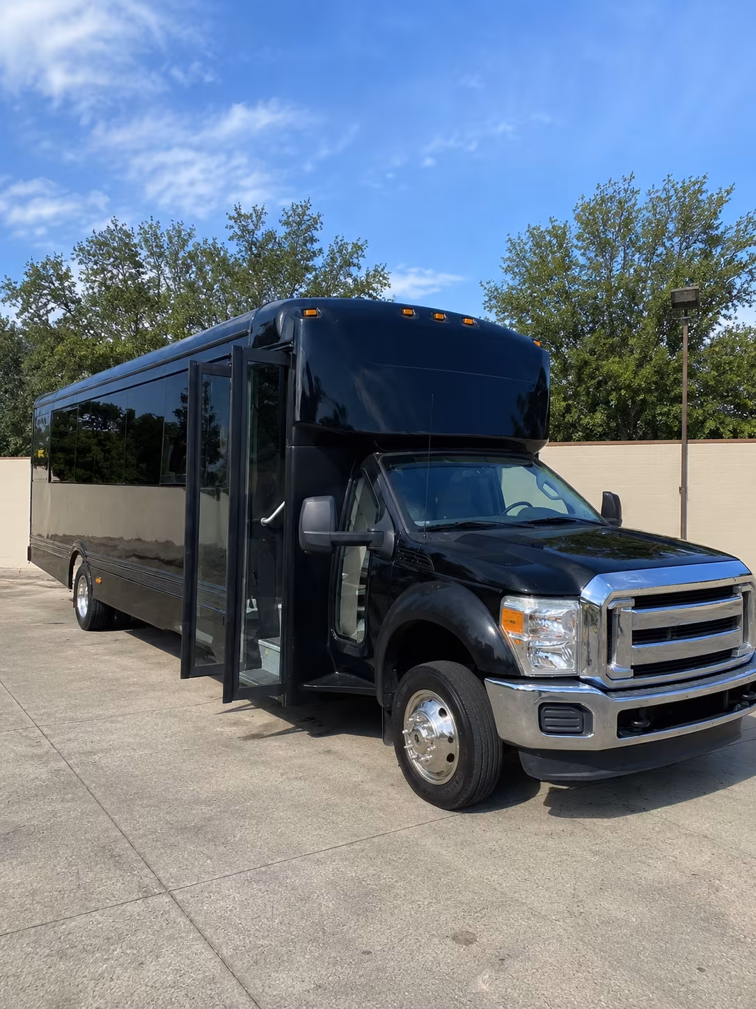 buffalo 20 passenger party bus