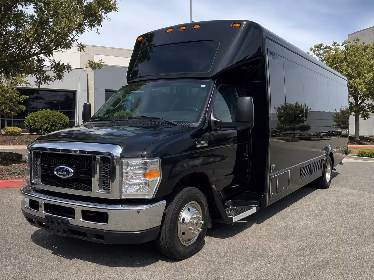 buffalo party bus