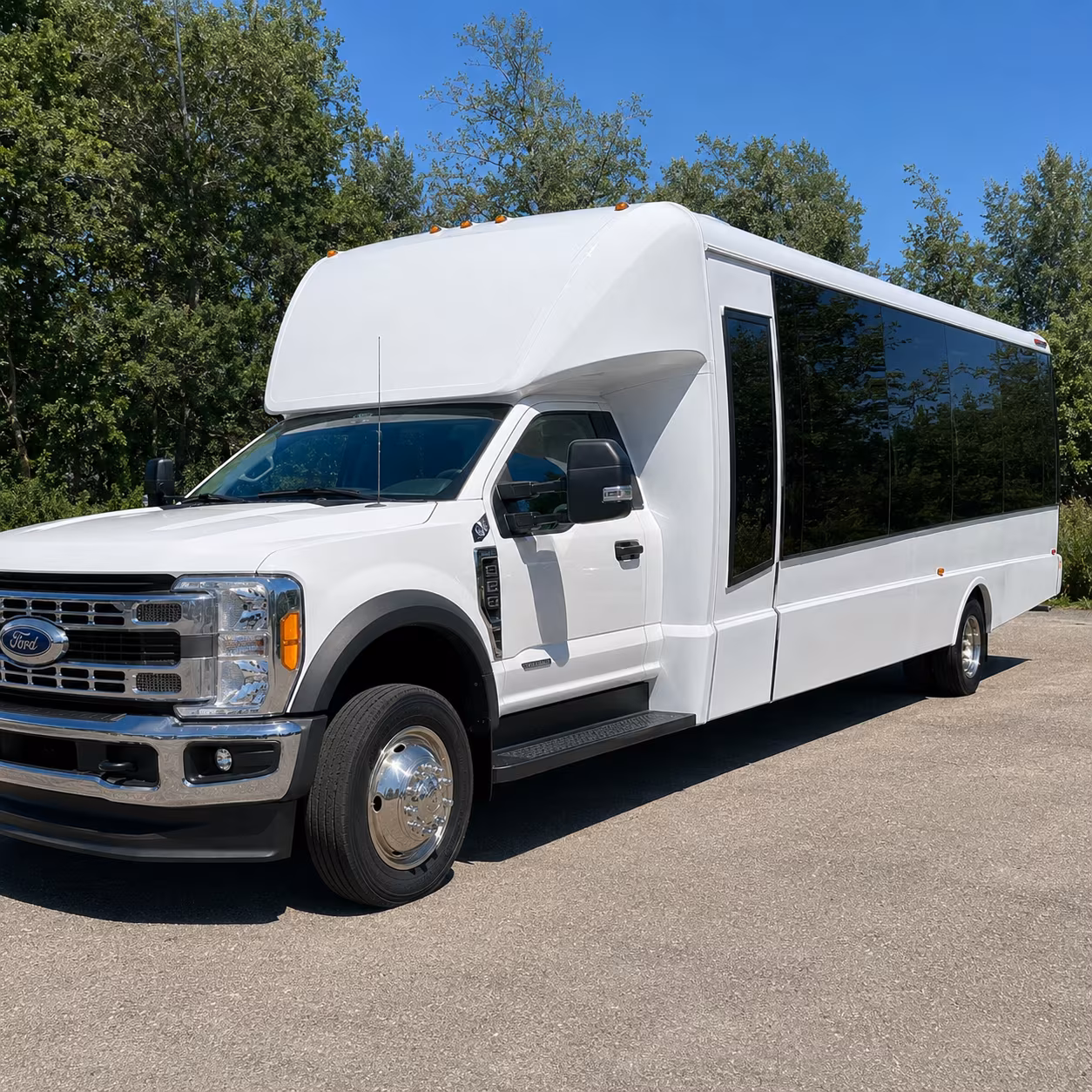 corporate airport transfer buses to buffalo niagara international airport