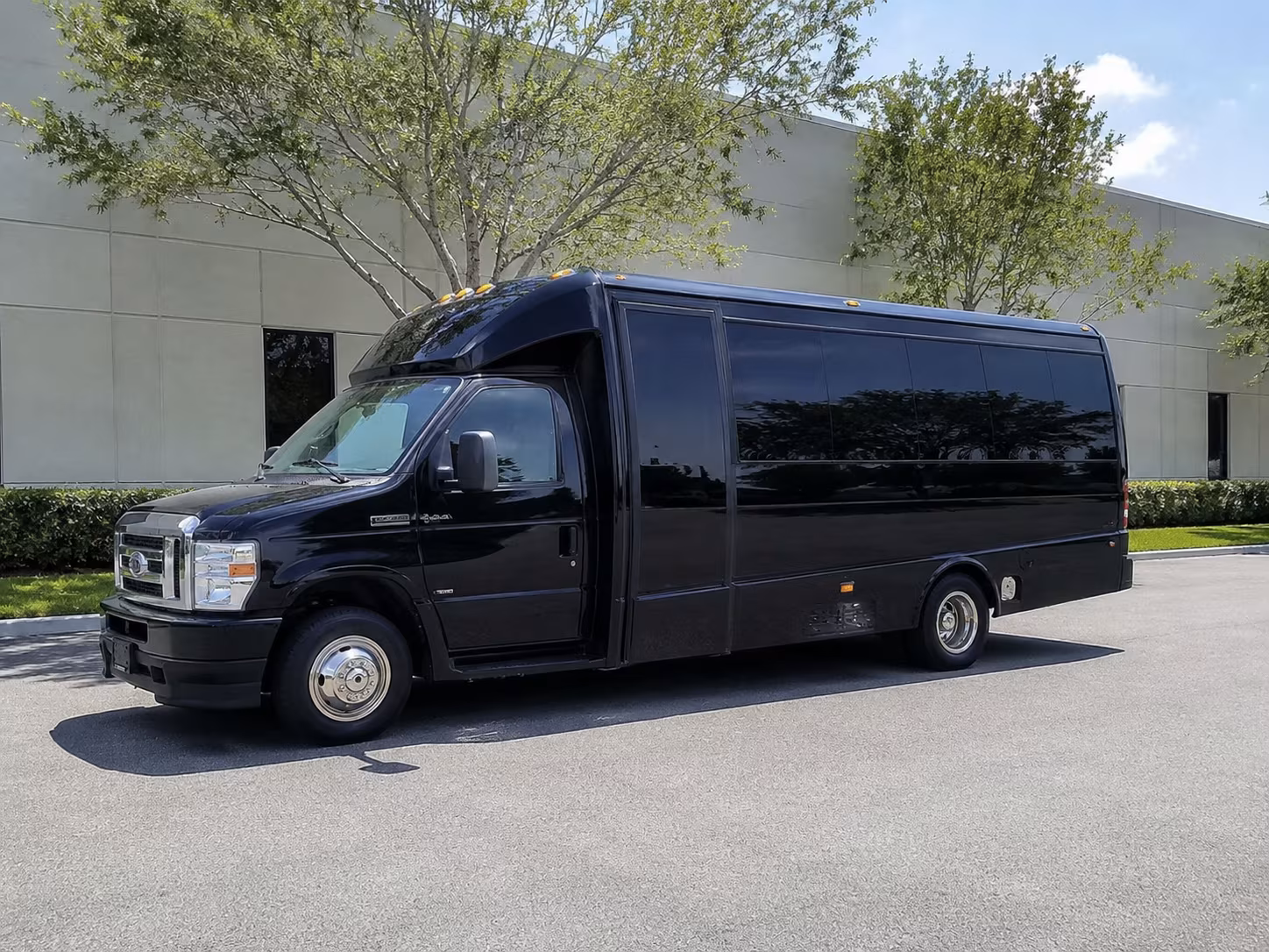 festival weekend shuttle buses for groups near buffalo