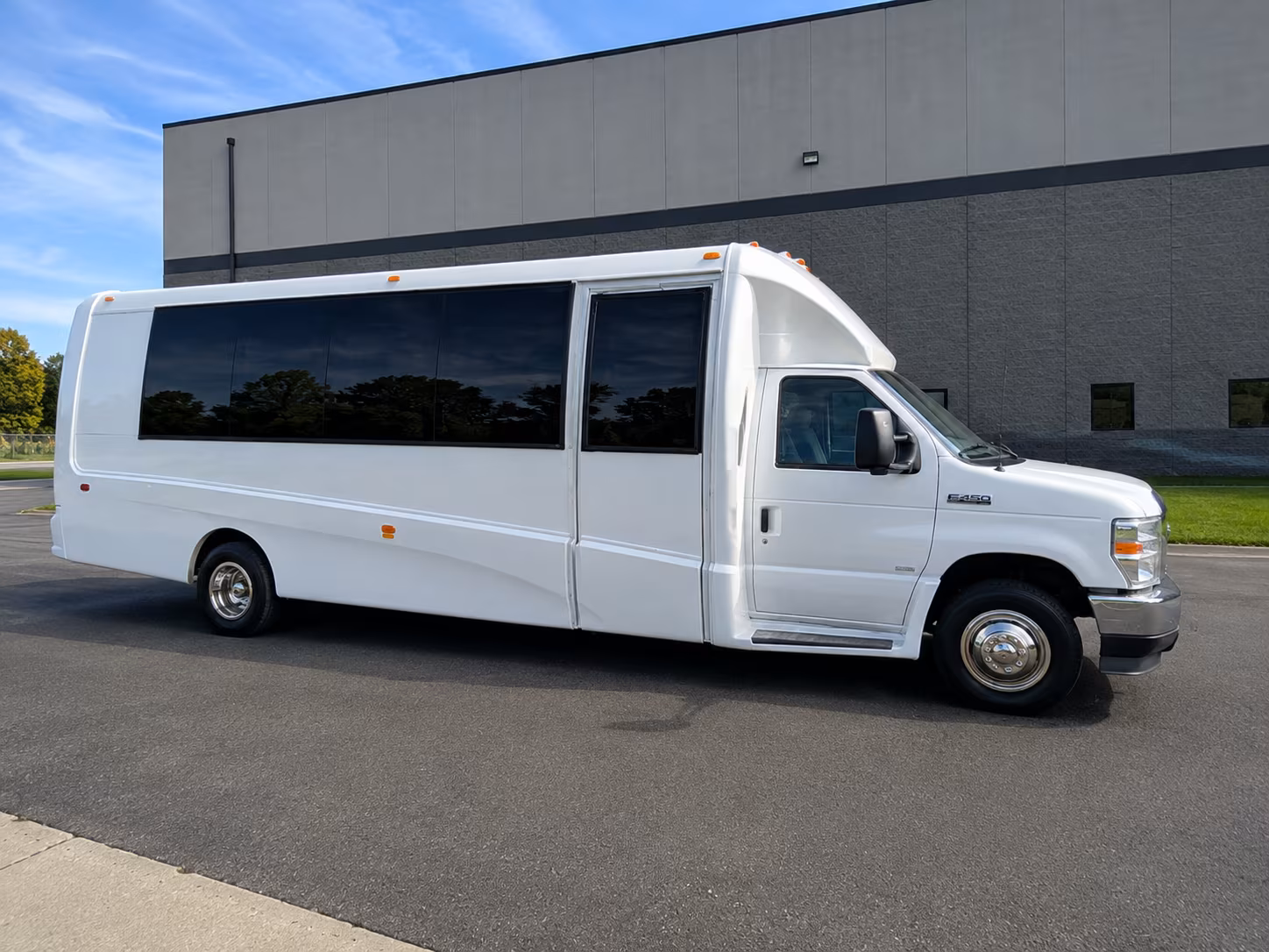 find the perfect transportation for your next corporate event 4