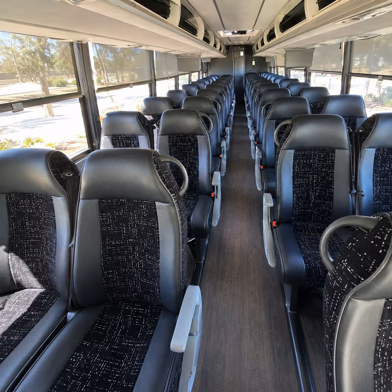 long distance bus rentals from buffalo to niagara falls and toronto