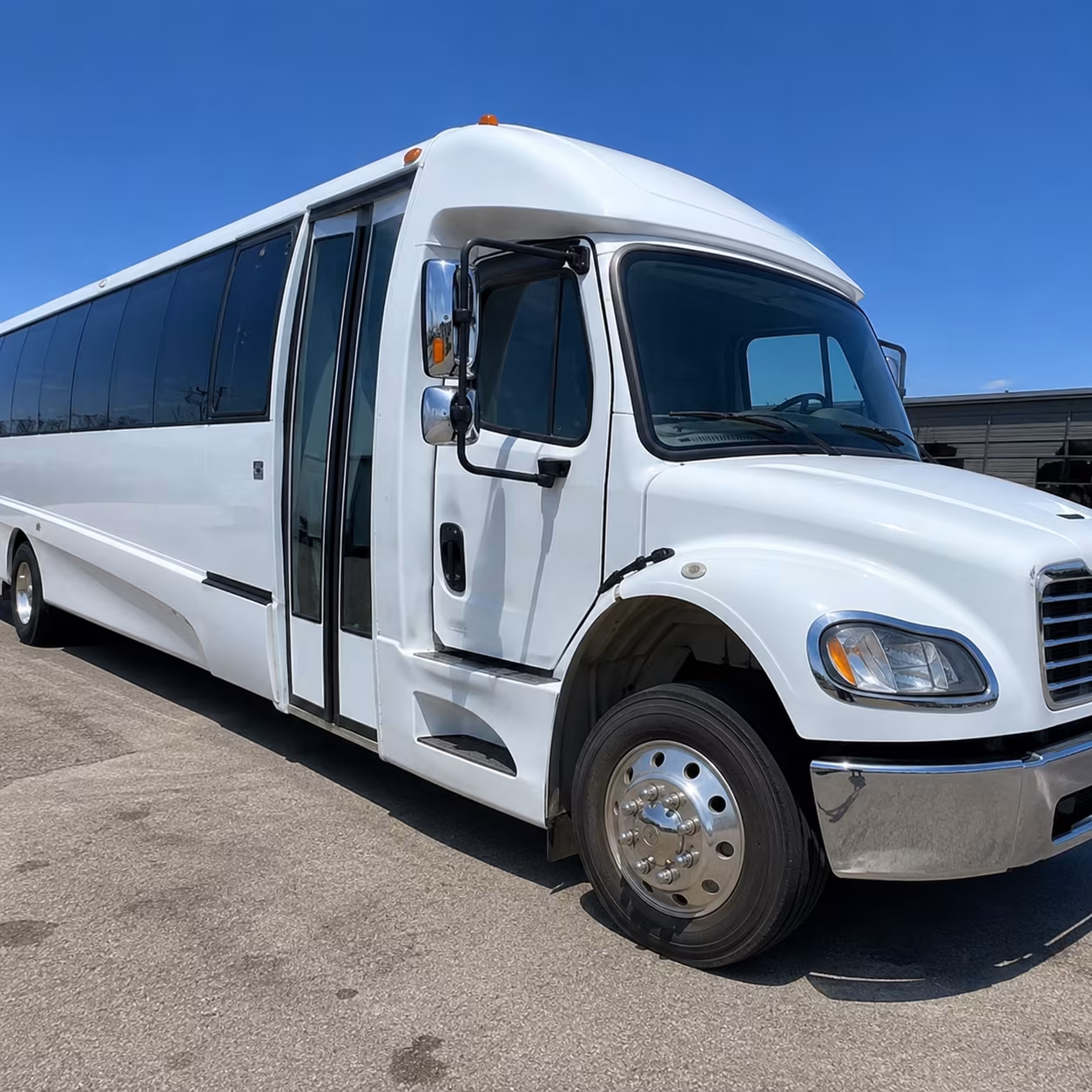 wedding transportation and shuttle buses in buffalo